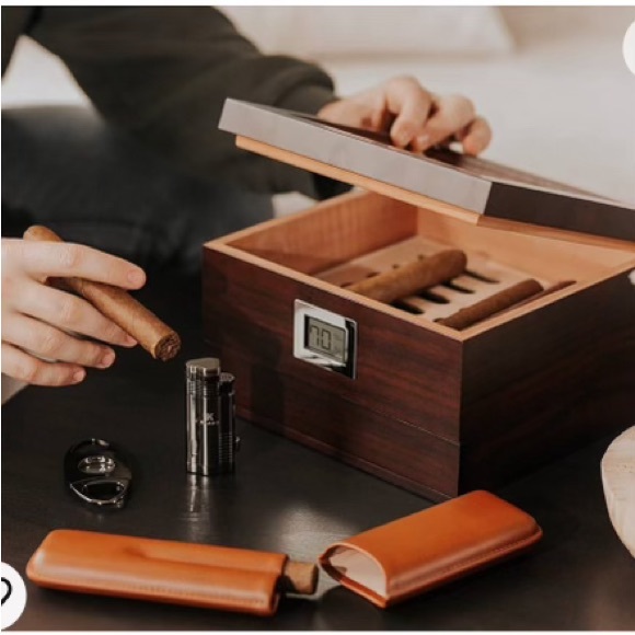 Humidor - Picture 3 of 4